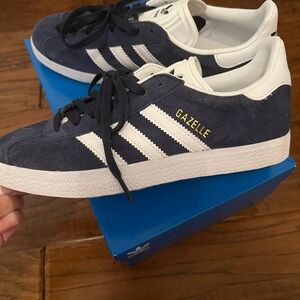 New in box Adidas Navy Gazelles